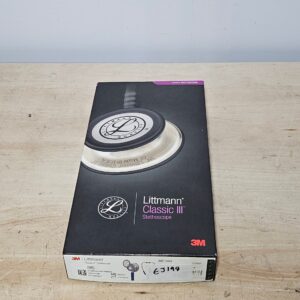 3M Littmann Classic III Monitoring Stethoscope, Navy Blue Tube, 69 cm, 5622