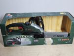 (chain faulty) Theo Klein 8399 Bosch Chain Saw I Child-Friendly, Authentic Replica of the Original I Battery-Powered Saw with Light and Sound Effects I Dimensions: 13 cm x 39.5 cm x 14 cm