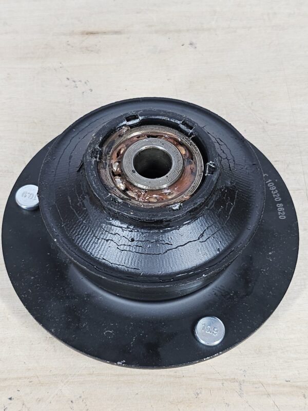 febi bilstein 12431 Strut Top Mounting with ball bearing, pack of one - Image 2