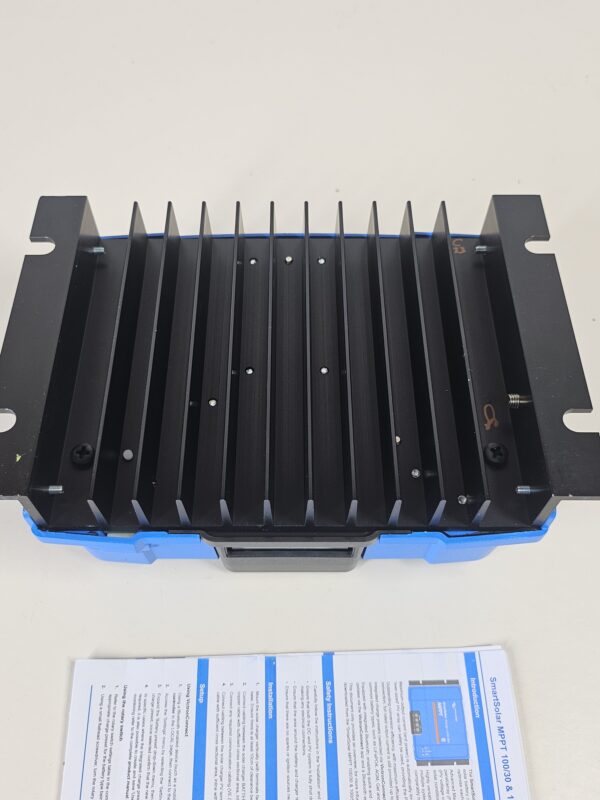 Victron SmartSolar charge controller MPPT 100/50 - Image 2