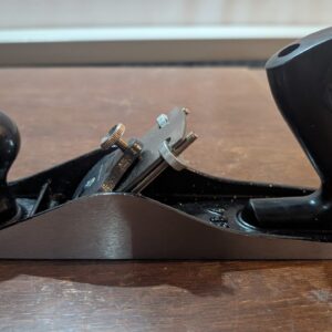 Amazon Basics No.4 Adjustable Universal Bench Hand Plane – 2-Inch Blade and Plastic Handles for Precision Woodworking, 5 cm, Grey/Black