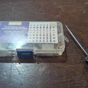 Swpeet 152Pcs M5x5mm, 6mm, 8mm, 10mm, 12mm Gold Screws Leather Rivets Assorted with Hole Punch and Screwdriver, Round Flat Head Stud Screw for DIY Leather Craft and Bookbinding