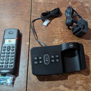 BT Home Phone with Nuisance Call Blocking and Answer Machine (Single Handset Pack)