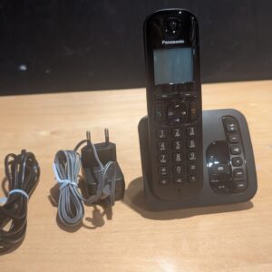 Panasonic KX-TGC220EB Cordless Phone with Answering Machine (Hands Functionality, Low Radiation)