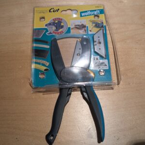 wolfcraft megaCut S All-Purpose Cutter I 4197000 I All-Purpose Cutter for Strong Materials