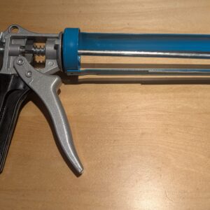 Amazon Basics Heavy Duty Sealant Caulking Gun - 310 ml (0.3 Litres) - 12:1 Thrust Ratio, Aluminium handle with plastic support grip, Blue/Grey