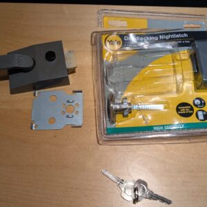 Yale P-89-DMG-PB-60 Deadlocking Nightlatch, Automatic Deadlock, Dark Metallic Finish/Brass Cylinder, High Security, Outdoor lock, Front Door Latch