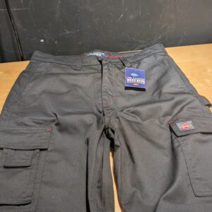 Lee Cooper Classic Multi Pocket Cargo Shorts Heavy Duty Easy Care Workwear, Black, 32W