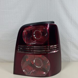 HELLA 2SK 009 477-061 Rearlight - Bulb - Crystal Clear/Red - ECE/CCC - Right