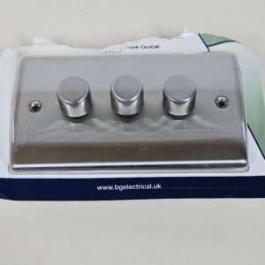 BG Electrical NBS83P-01 Triple Intelligent Dimmer Light Switch, Brushed Steel, 2-Way, 8.6 cm*4.5 cm*14.6 cm