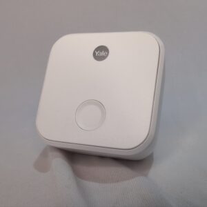Yale 05/401g00/WH - Connect Wi-Fi Bridge - Remote access, Voice Assistant Integration for your Linus Yale Smart Lock