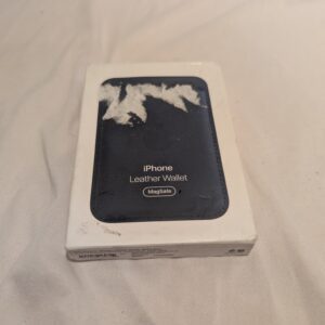 Apple Leather Wallet with MagSafe (for iPhone) - Baltic Blue