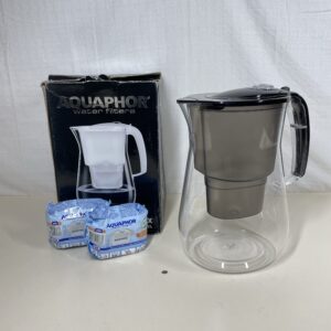 AQUAPHOR Onyx Water Filter Jug 4.2L, for reduction of limescale, Chlorine and other impurities, 2x Maxfor+ cartridge included - Premium Water Filter jug in Glass effect. - Black
