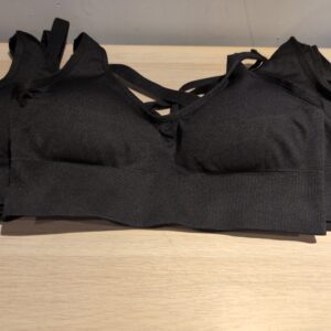 Women's Sports Bras 3 Pack Medium Black Wireless Removable Pads Seamless Crop