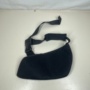 Soles SOLES9 Pediatric Arm Sling with Padded Shoulder Strap - kids 