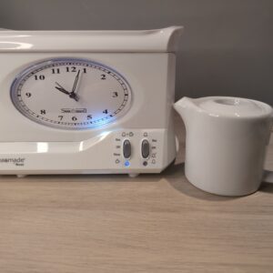 Swan Teasmade Tea Maker STM201N White 600ml Clock Alarm Ceramic Teapot 780W