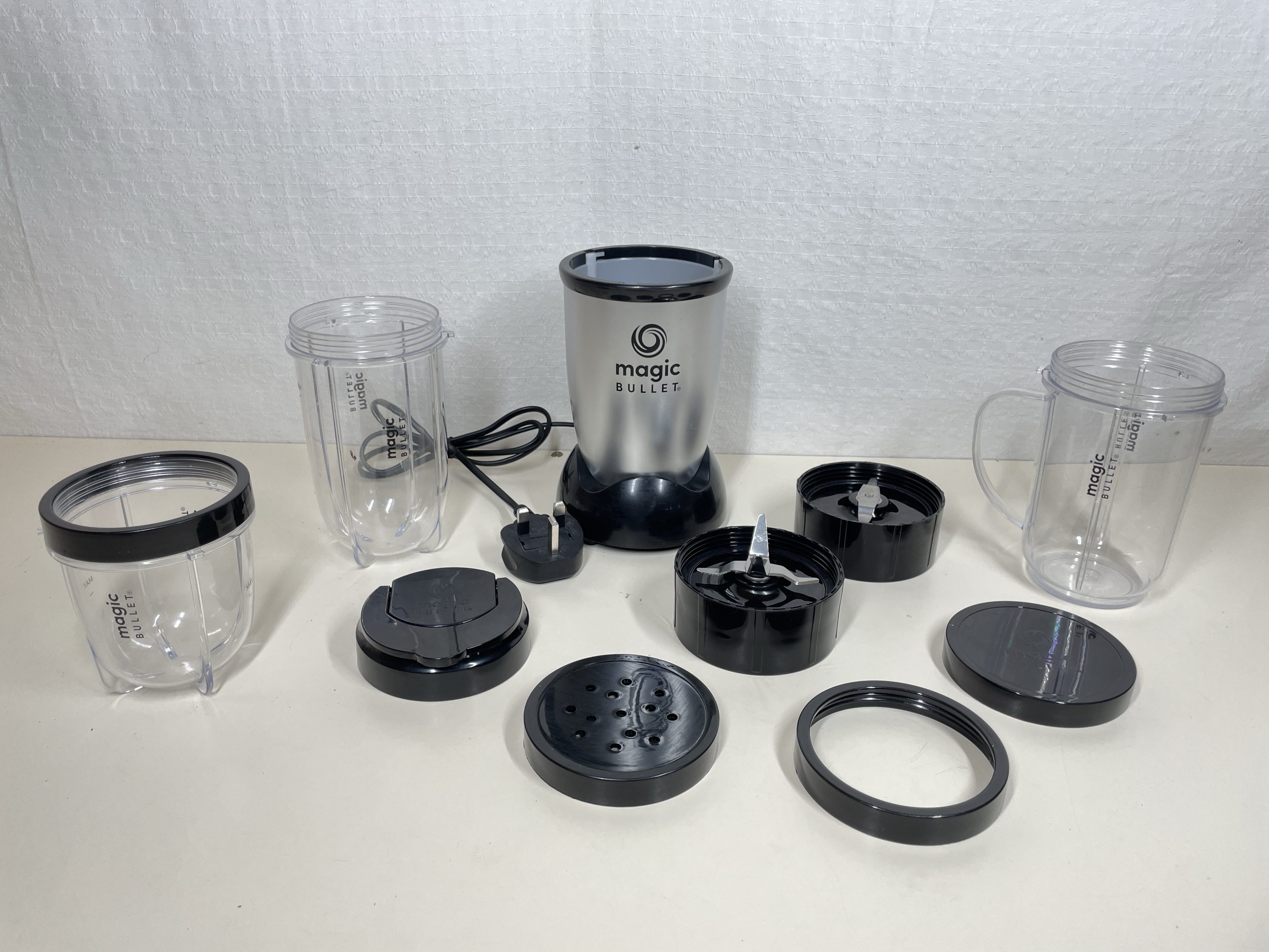 NUTRiBULLET Magic Bullet Deluxe Blender, Mixer & Food Processor, Silver