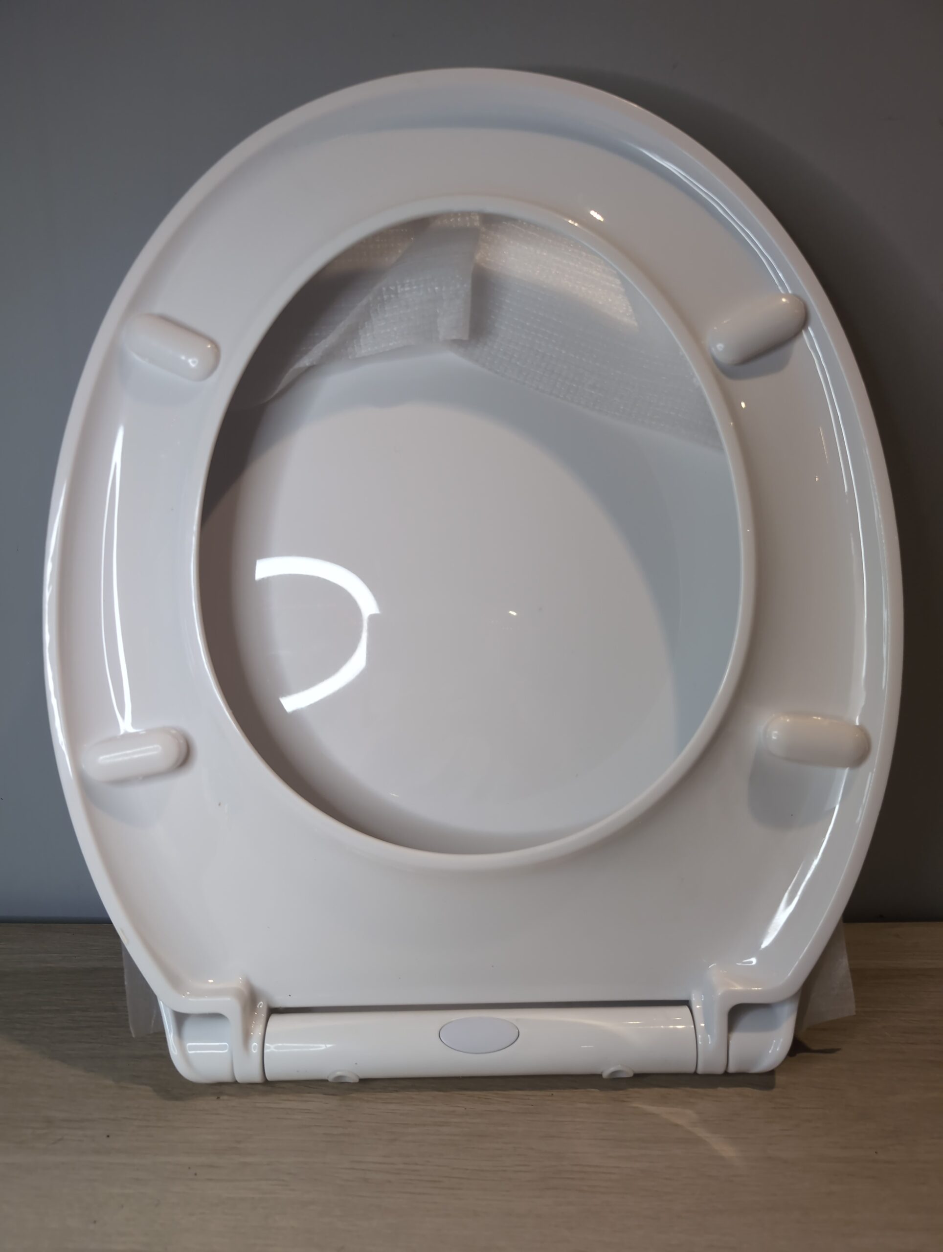 Pipishell Soft Close Toilet Seat White Oval Quick Release Top Fixing New - Image 4