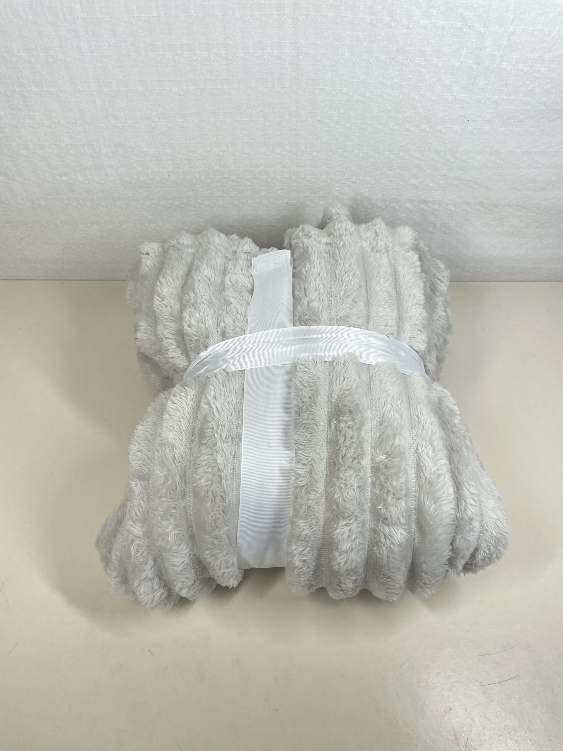 Fleece Throw Blanket Soft Warm Ribbed Sofa Bed 150x200cm Light Beige - Image 5