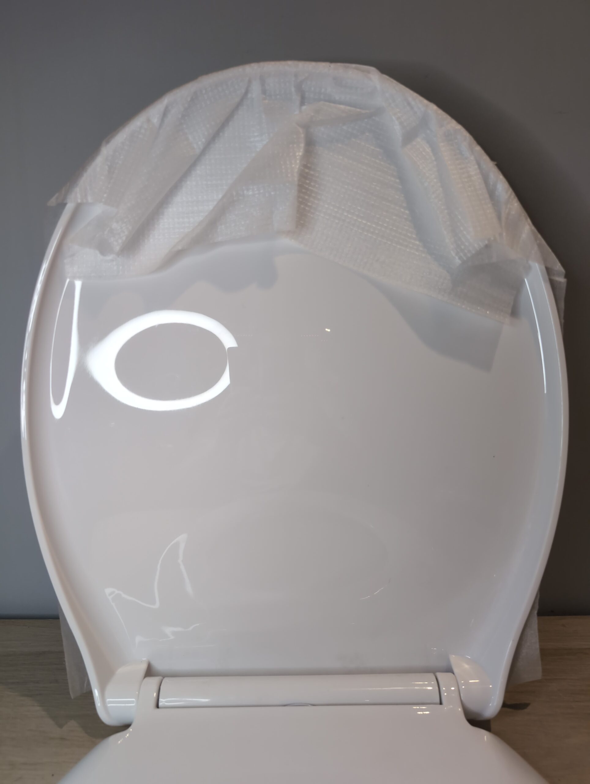 Pipishell Soft Close Toilet Seat White Oval Quick Release Top Fixing New - Image 3