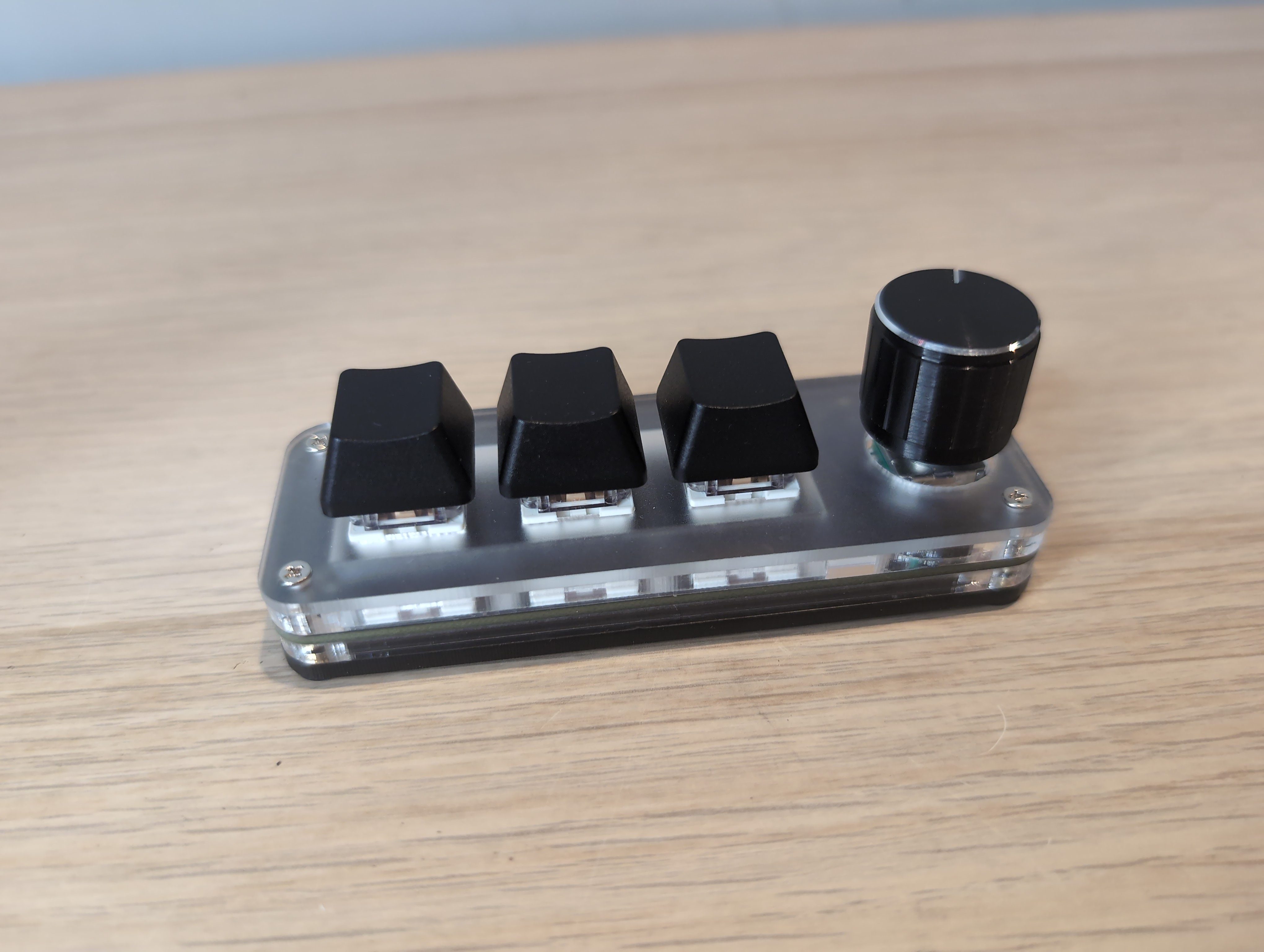 SinLoon Mini Mechanical Macro Pad 3 Key & 1 Knob Programmable Keyboard USB-C
