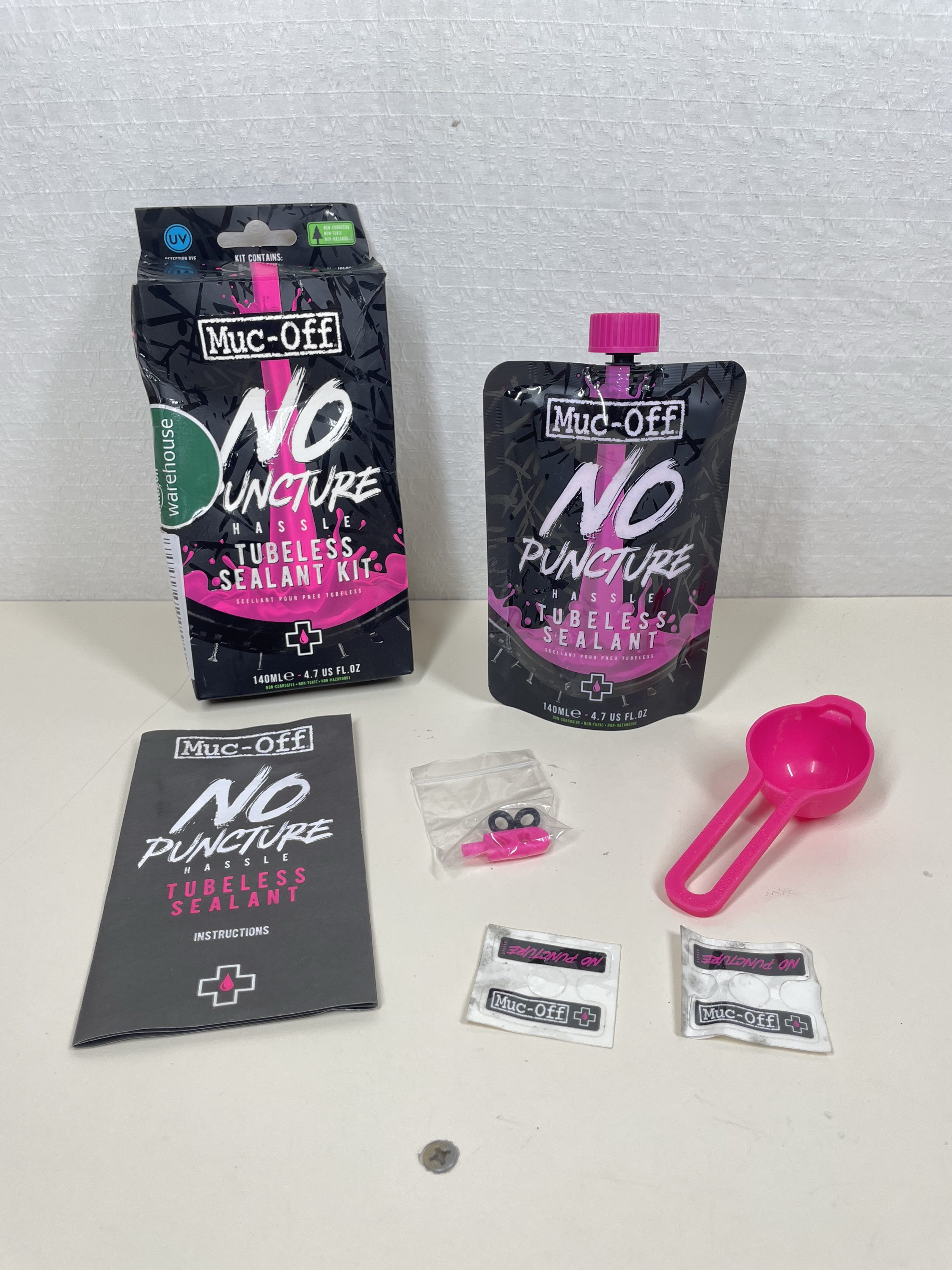 Muc-Off No Puncture Hassle Tubeless Sealant Kit - Advanced Bicycle Tyre Sealant Kit With UV Tracer Dye That Seals Tears And Holes Up To 6mm