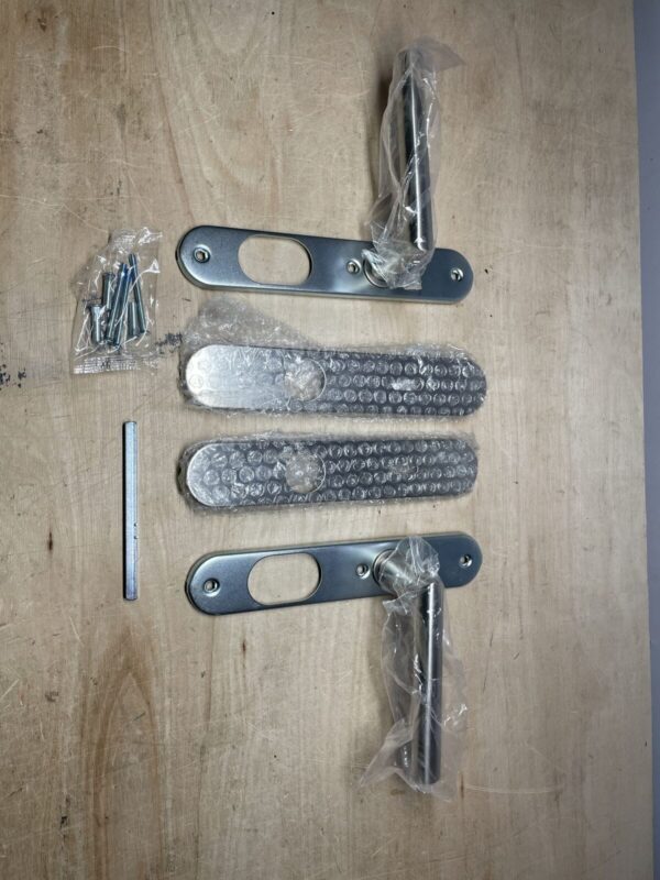 Bricard Tempo Disco - Set of Stainless Steel Door Handles on Plate - 666469