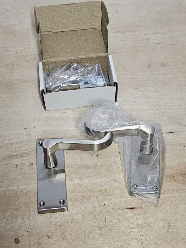 Carlisle Brass - Victorian Scroll Lever Latch Door Handles, 64mm Mortice Tubu... - Image 3